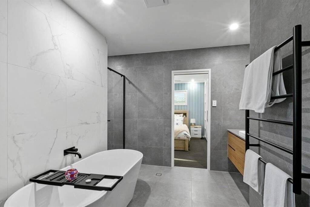 Beachside Buddina Luxury Family House 5 Bedrooms Экстерьер фото